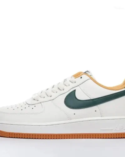 Nike Air Force 1 Low In White And Green