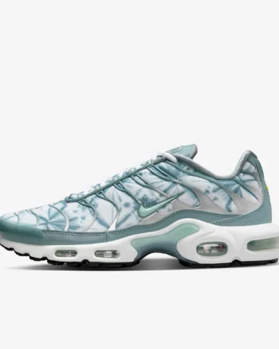 Nike Air Max Plus PSG Sneakers In Origins Waterway