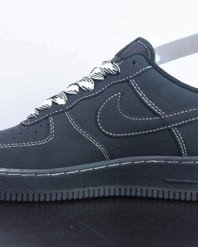 Nike Air Force 1 '07 LV8 Sneakers In Black