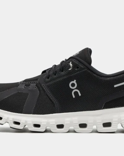 On Cloud 6 Sneakers In Black And White